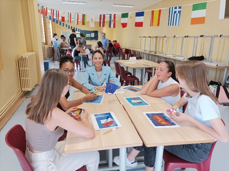 Le joli mois de mai au lycée Bayen de Châlons-en-Champagne | Académie ...