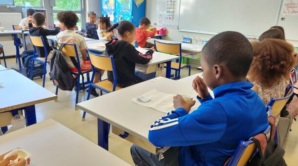 130624_distribution petits déjeuners école St Exupéry_Les Noës 