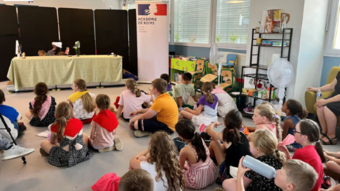 Lecture théâtralisée des Fables de La Fontaine (Le Corbeau et le renard) par les élèves de CE2-CM1-CM2 de l'école de Signy-le-Petit, école du TER Ardennes Thiérache
